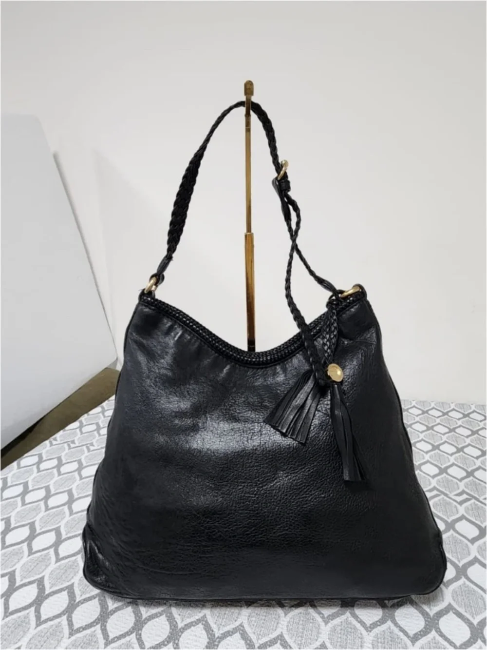 Authentic GUCCI Pebbled Calfskin Medium Marrakech Hobo Bag Black